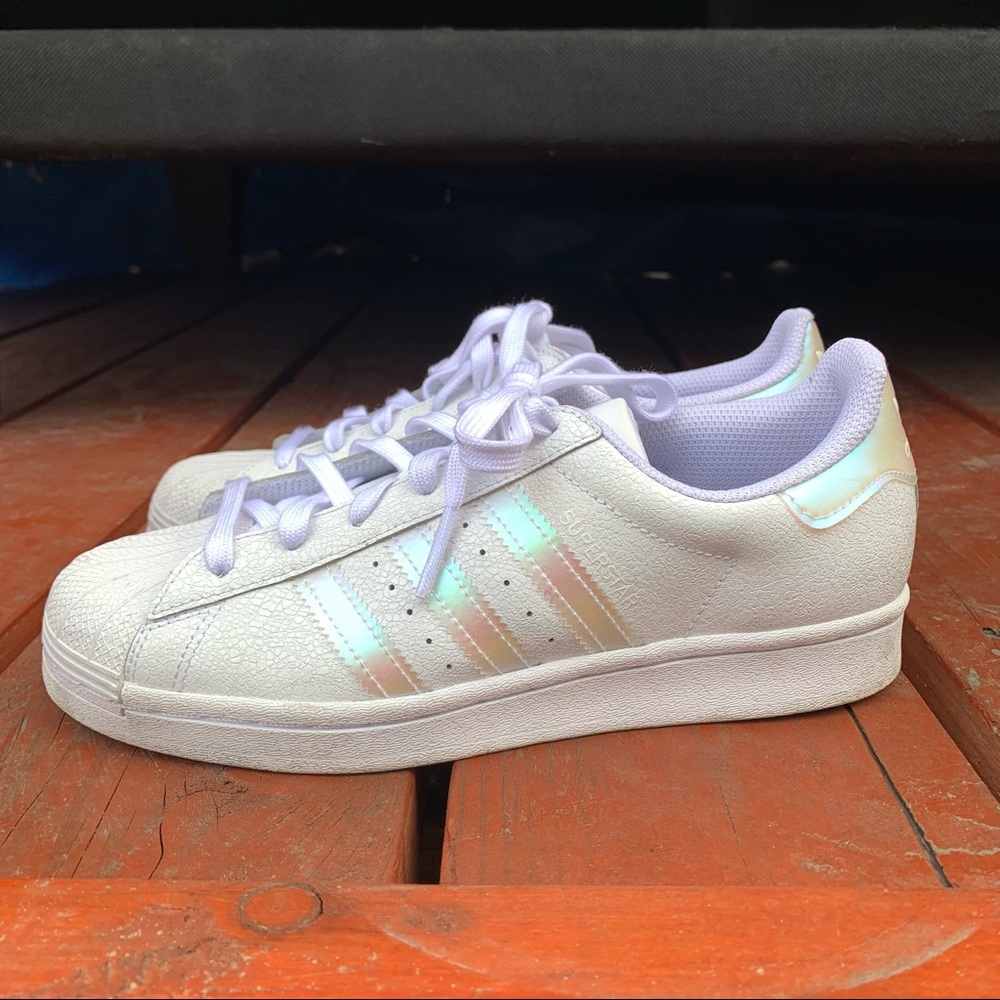 *SOLD ON DEPOP* ADIDAS SUPERSTAR SNEAKERS IRIDESCENT HOLOGRAPHIC SNEAKERS